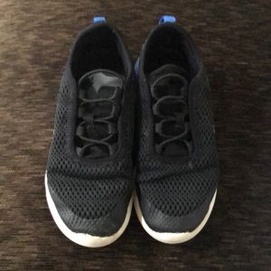 Boys Nike Tennis Shoes